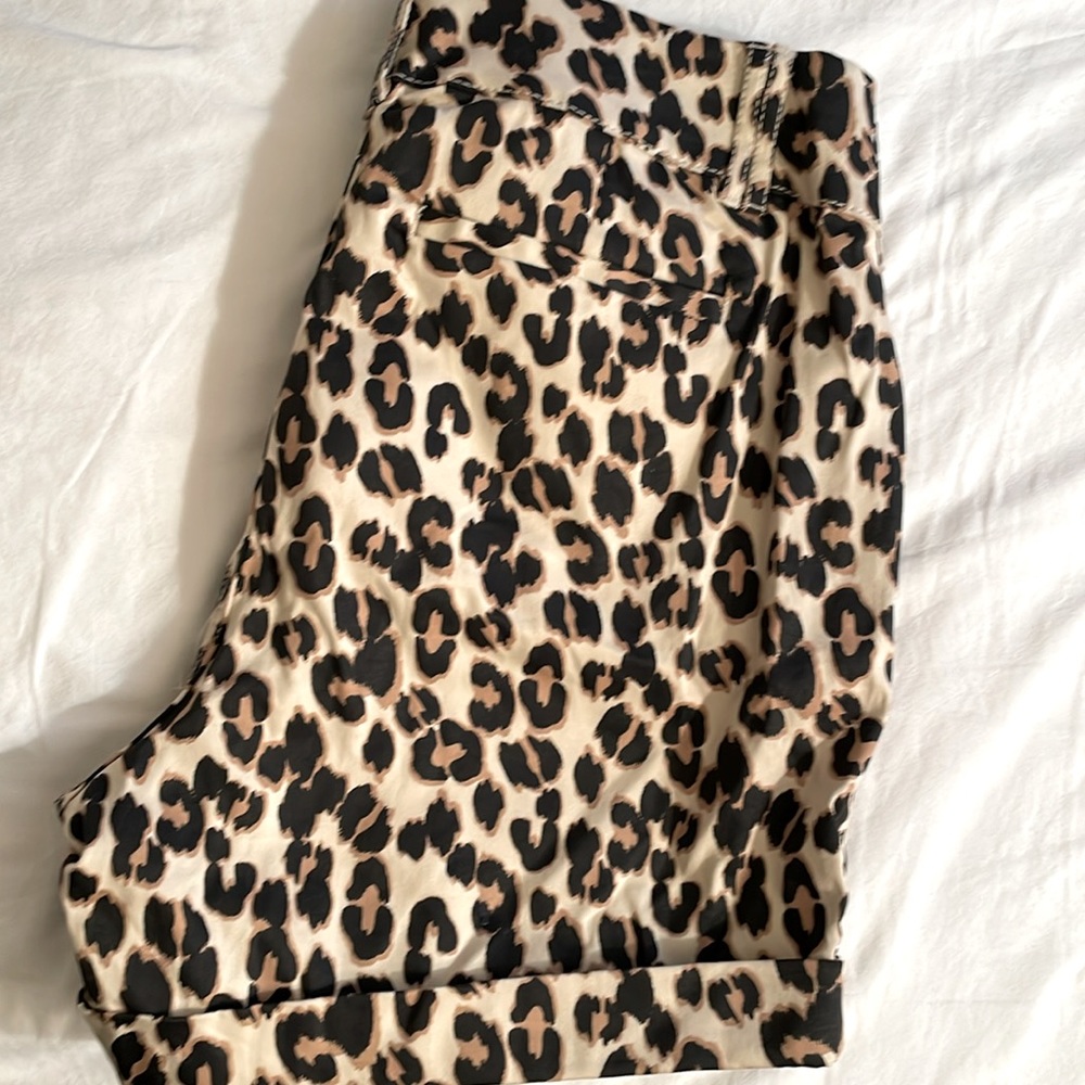 Torrid Leopard Shorts - Picture 2 of 4